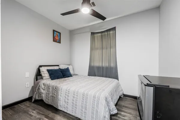 $1,800 | 541 Trails End Drive, Cleveland, TX 77328