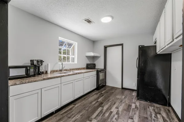 $1,800 | 541 Trails End Drive, Cleveland, TX 77328