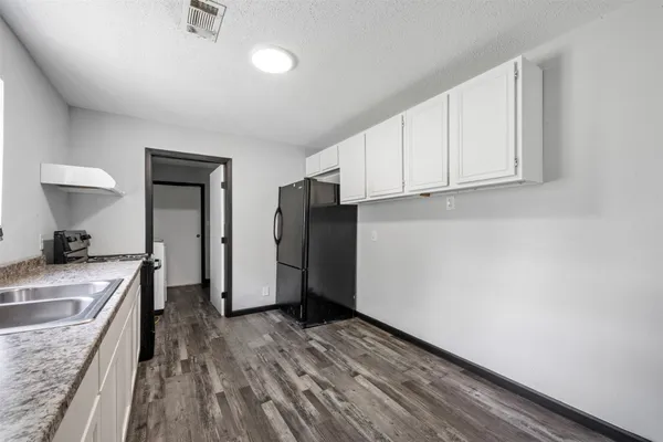 $1,800 | 541 Trails End Drive, Cleveland, TX 77328