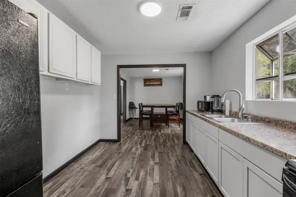 $1,800 | 541 Trails End Drive, Cleveland, TX 77328