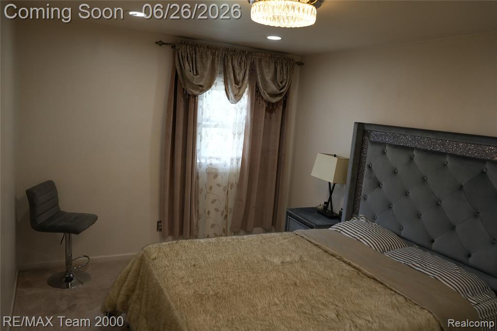 6426 Chase Road Dearborn, MI 48126 - Photo 13 of 35