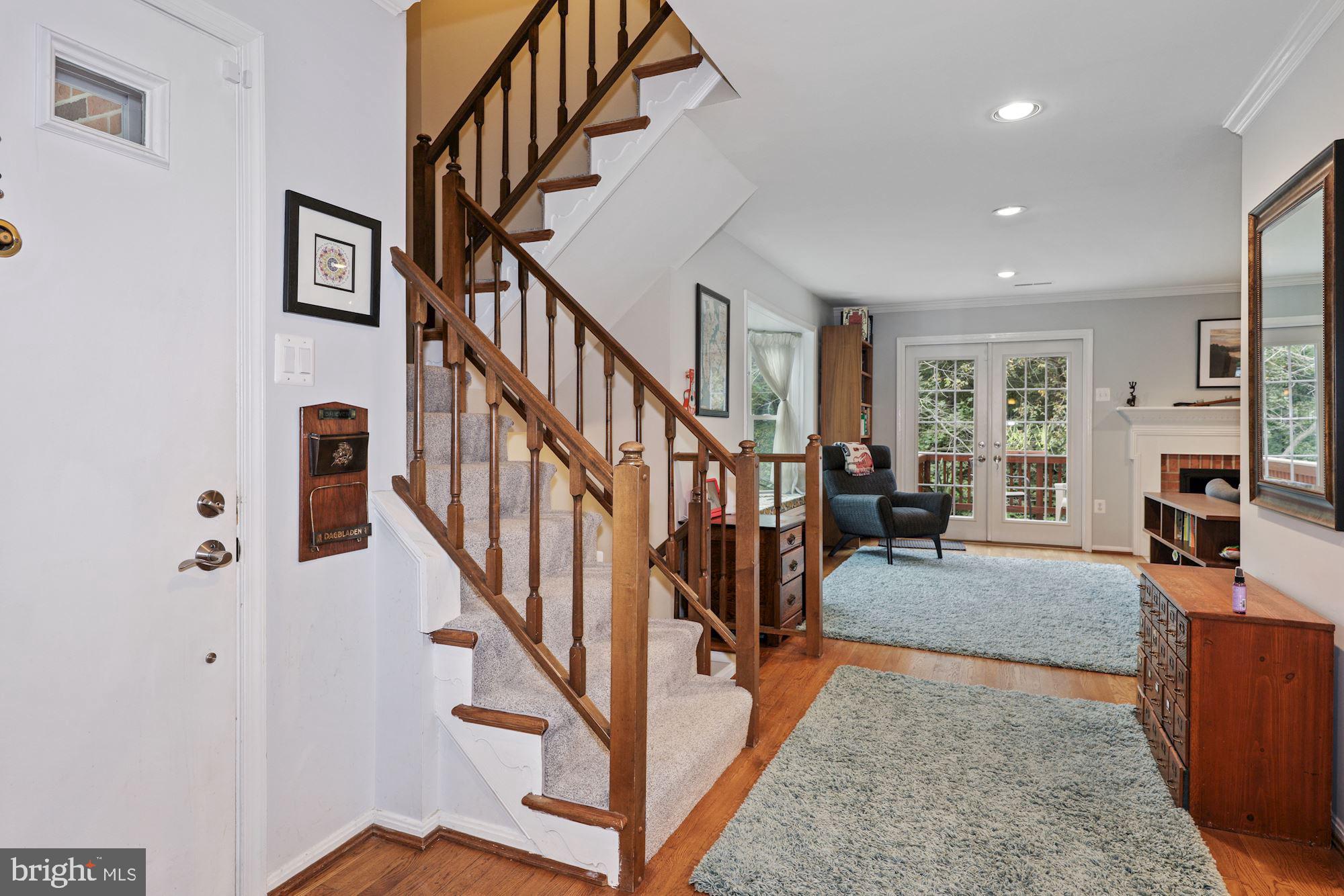 7631 Heatherton Lane Potomac, MD 20854 - Photo 3 of 16