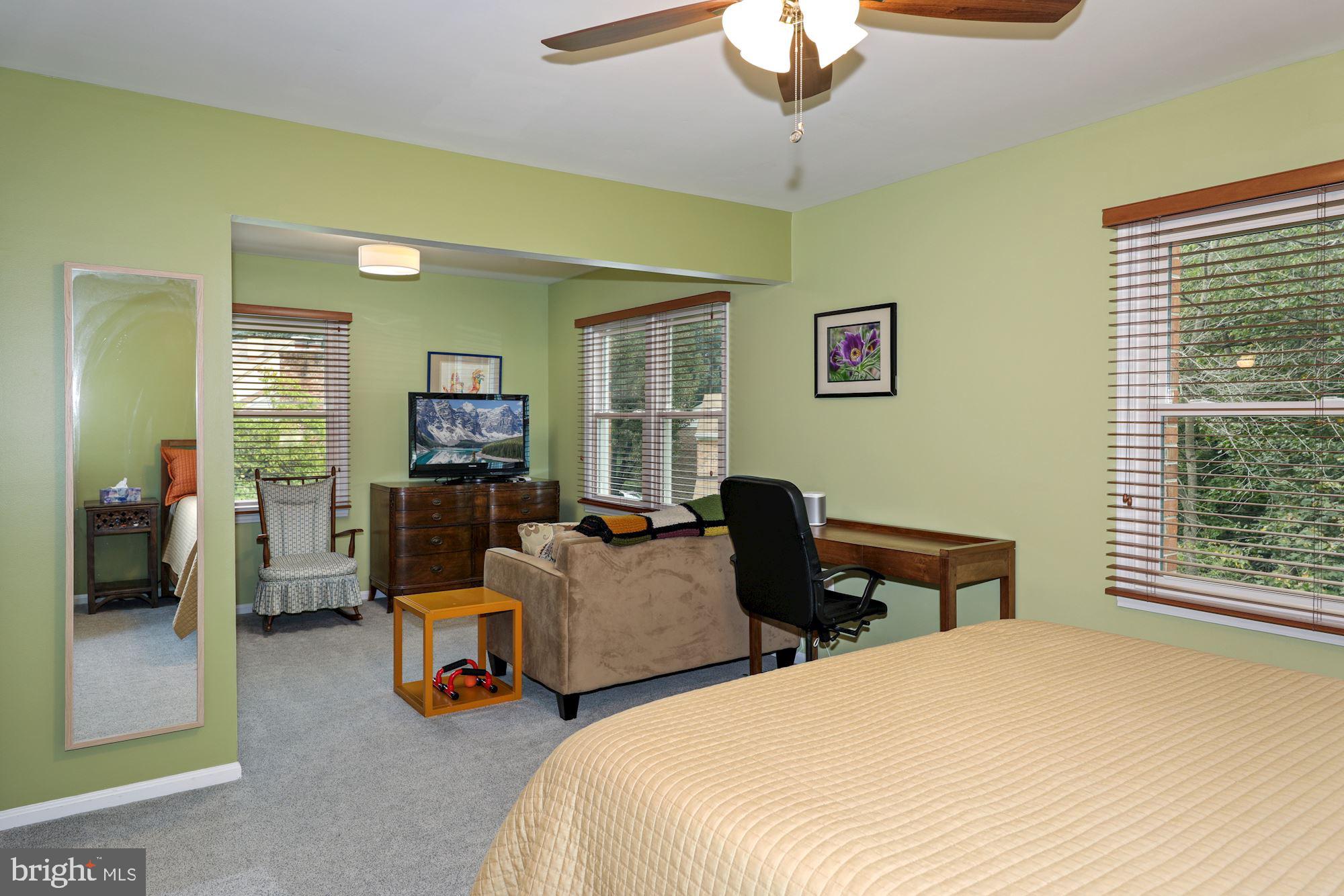 7631 Heatherton Lane Potomac, MD 20854 - Photo 10 of 16