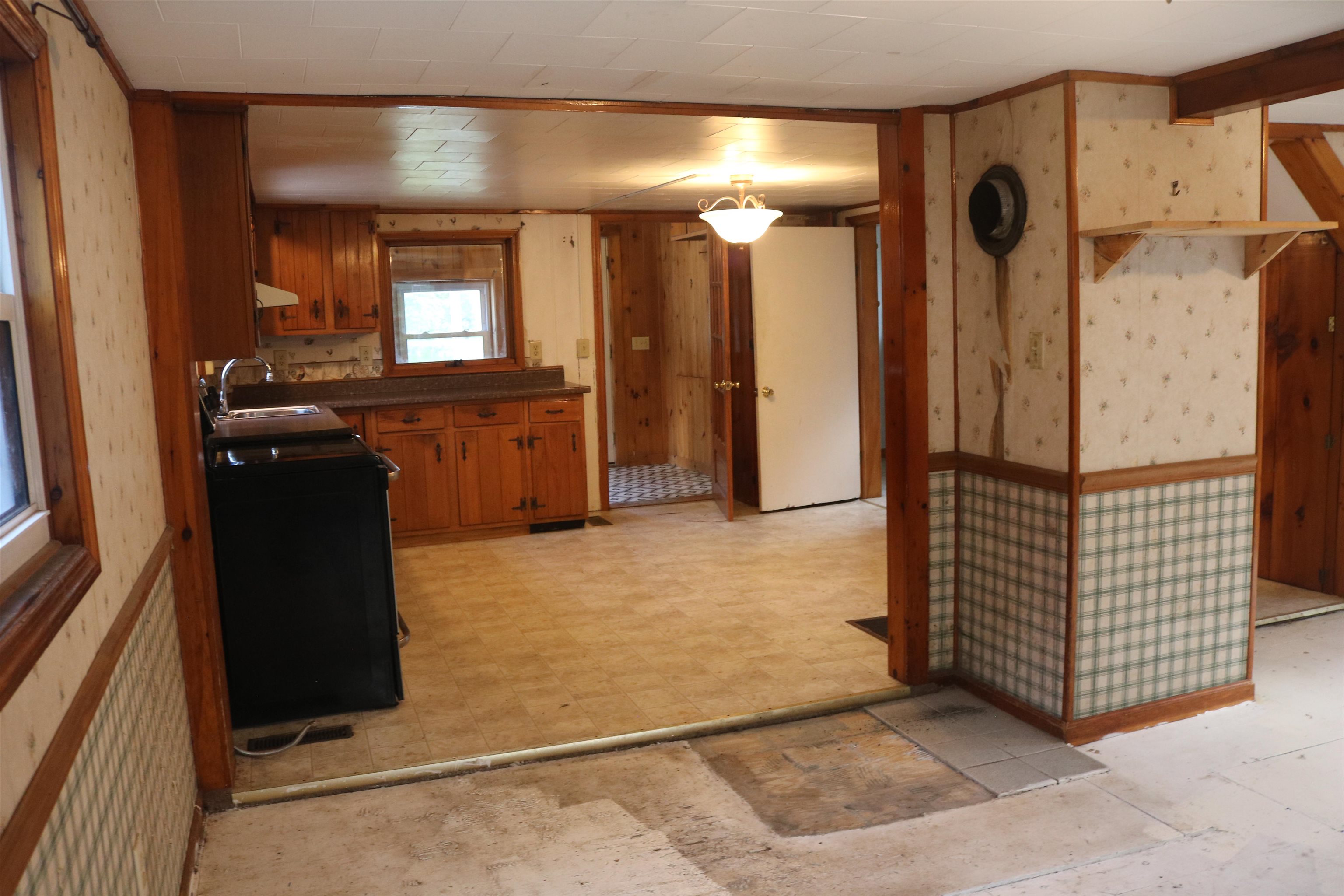 1675 Highway 78 Sheldon, VT 05457 - Photo 14 of 28