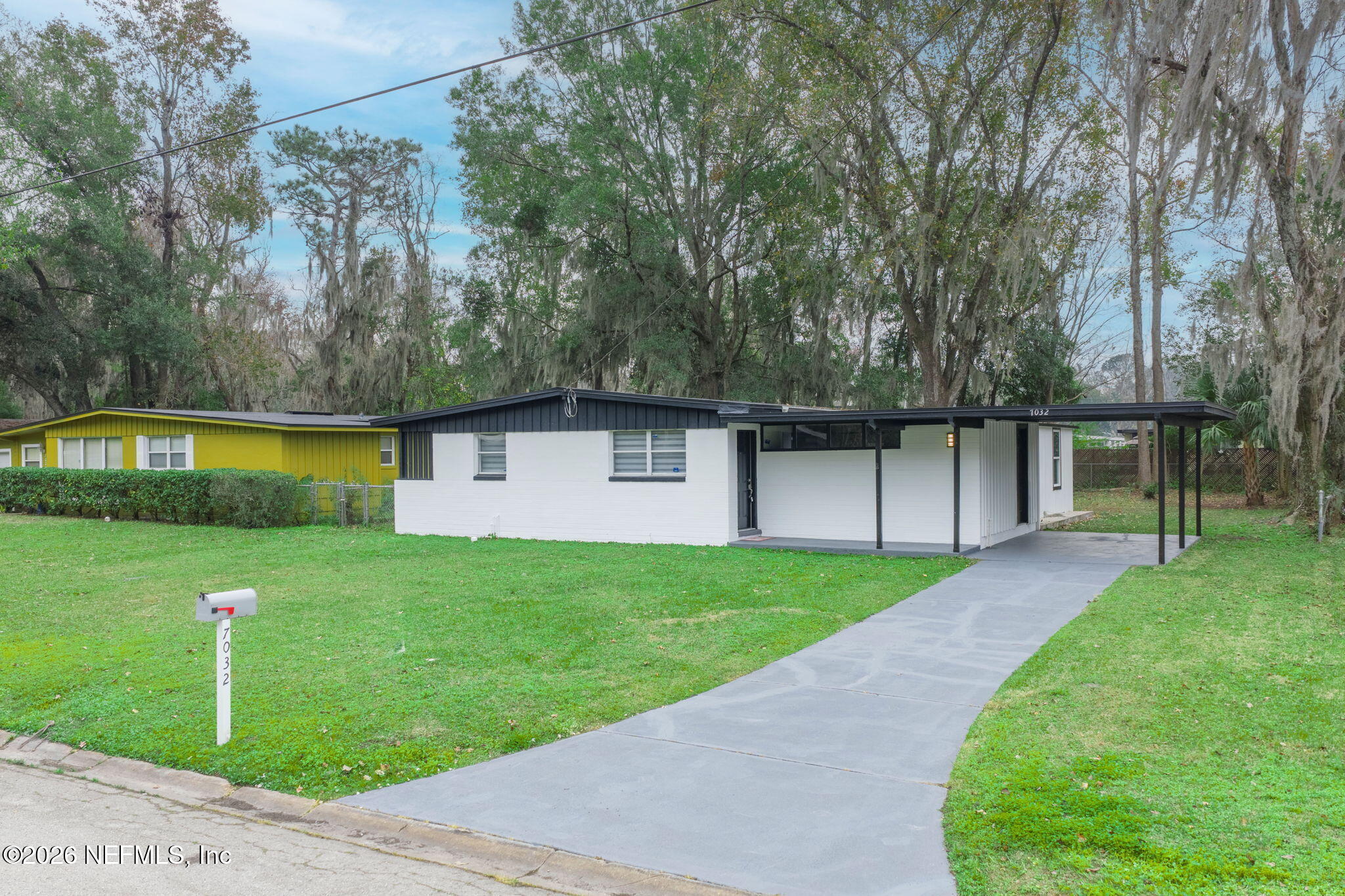 7032 Deauville Road Jacksonville, FL 32205 - Photo 2 of 43 front