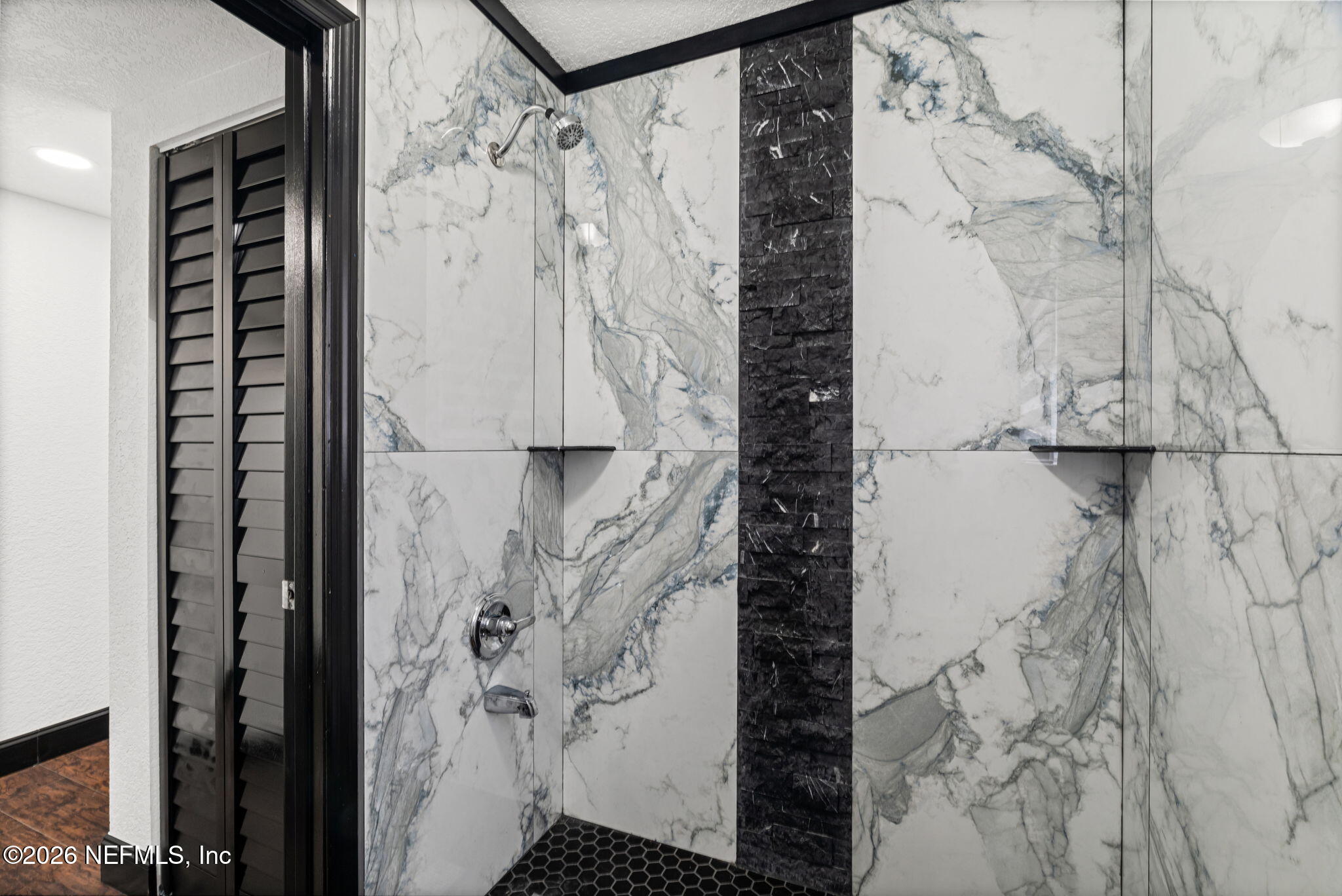 7032 Deauville Road Jacksonville, FL 32205 - Photo 27 of 43 hallway bathroom