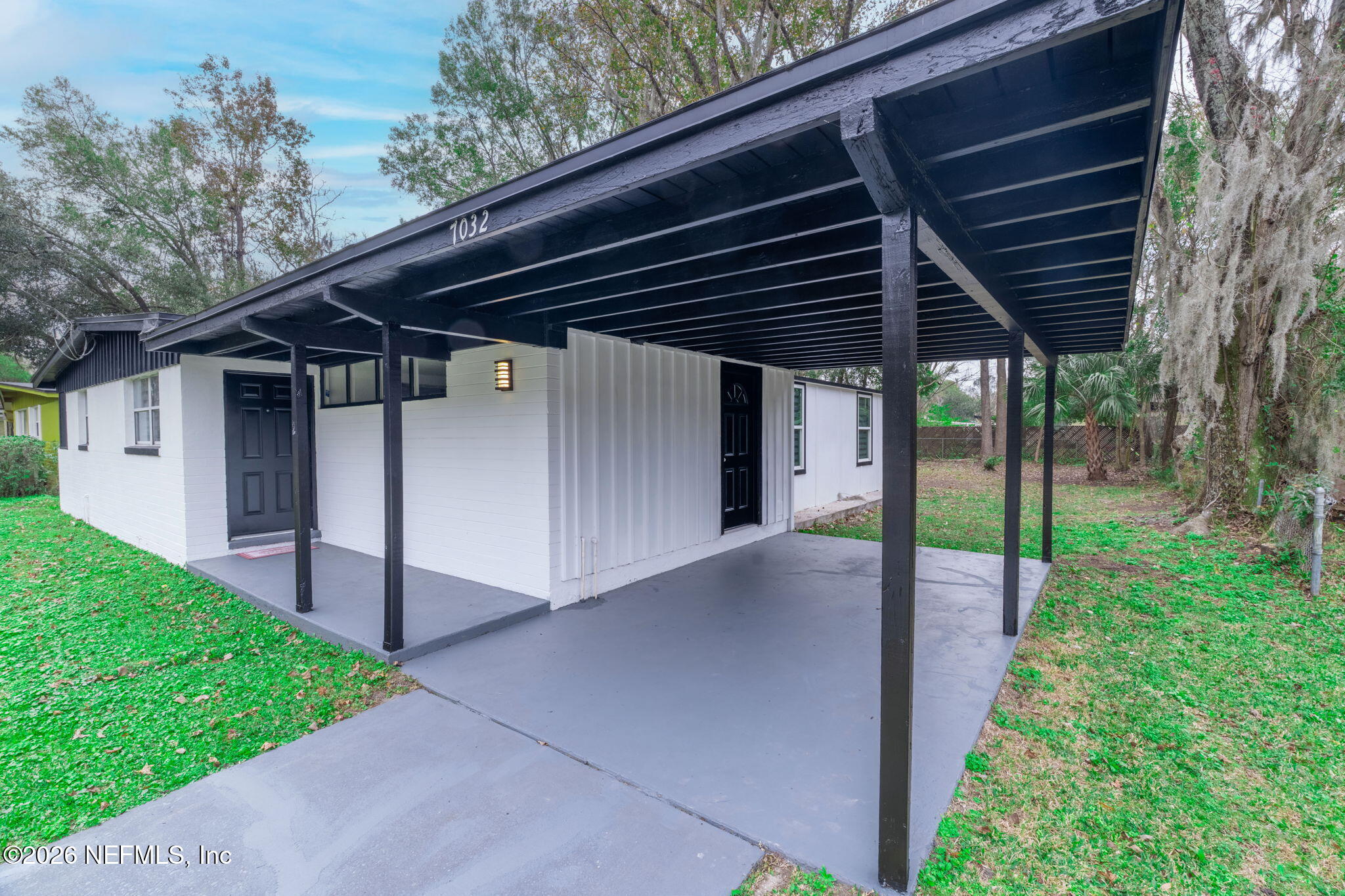 7032 Deauville Road Jacksonville, FL 32205 - Photo 28 of 43 carport