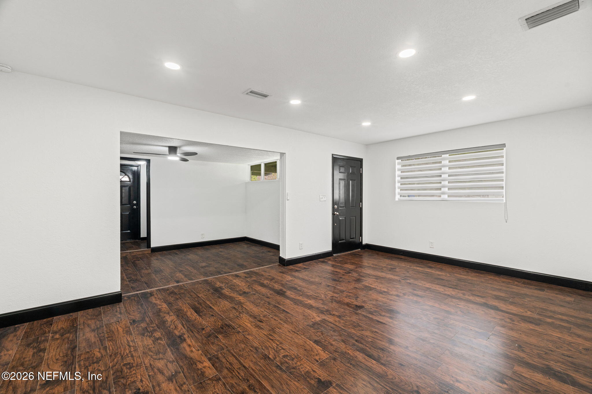 7032 Deauville Road Jacksonville, FL 32205 - Photo 7 of 43 living area