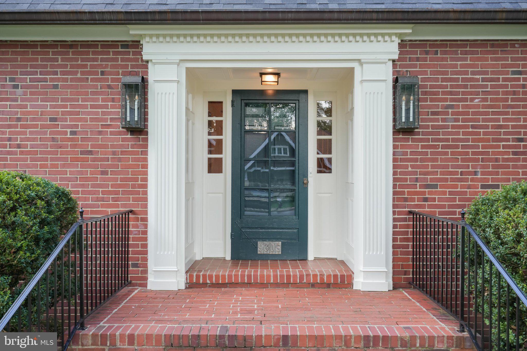 9305 Main Street Manassas, VA 20110 - Photo 6 of 86 Front Entrance