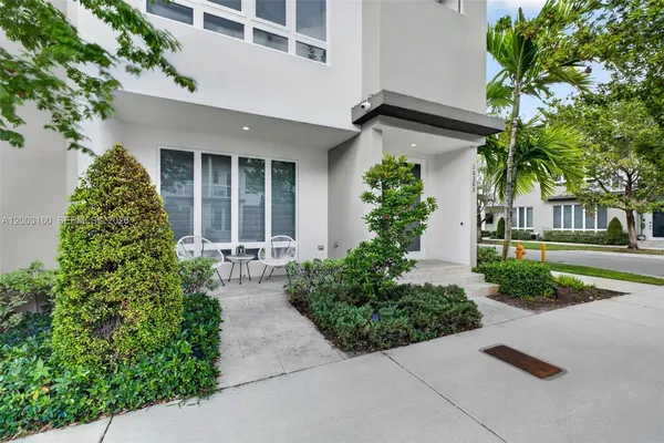 $5,500 | 10363 Northwest 63rd Terrace, Doral, FL 33178