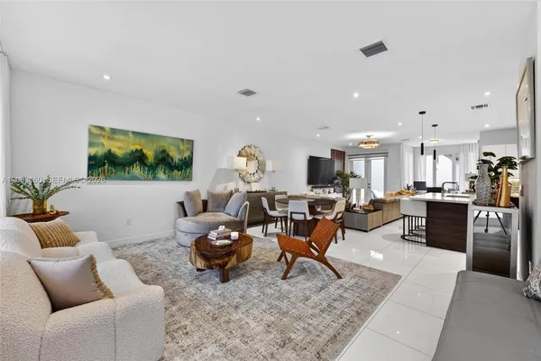 $5,500 | 10363 Northwest 63rd Terrace, Doral, FL 33178