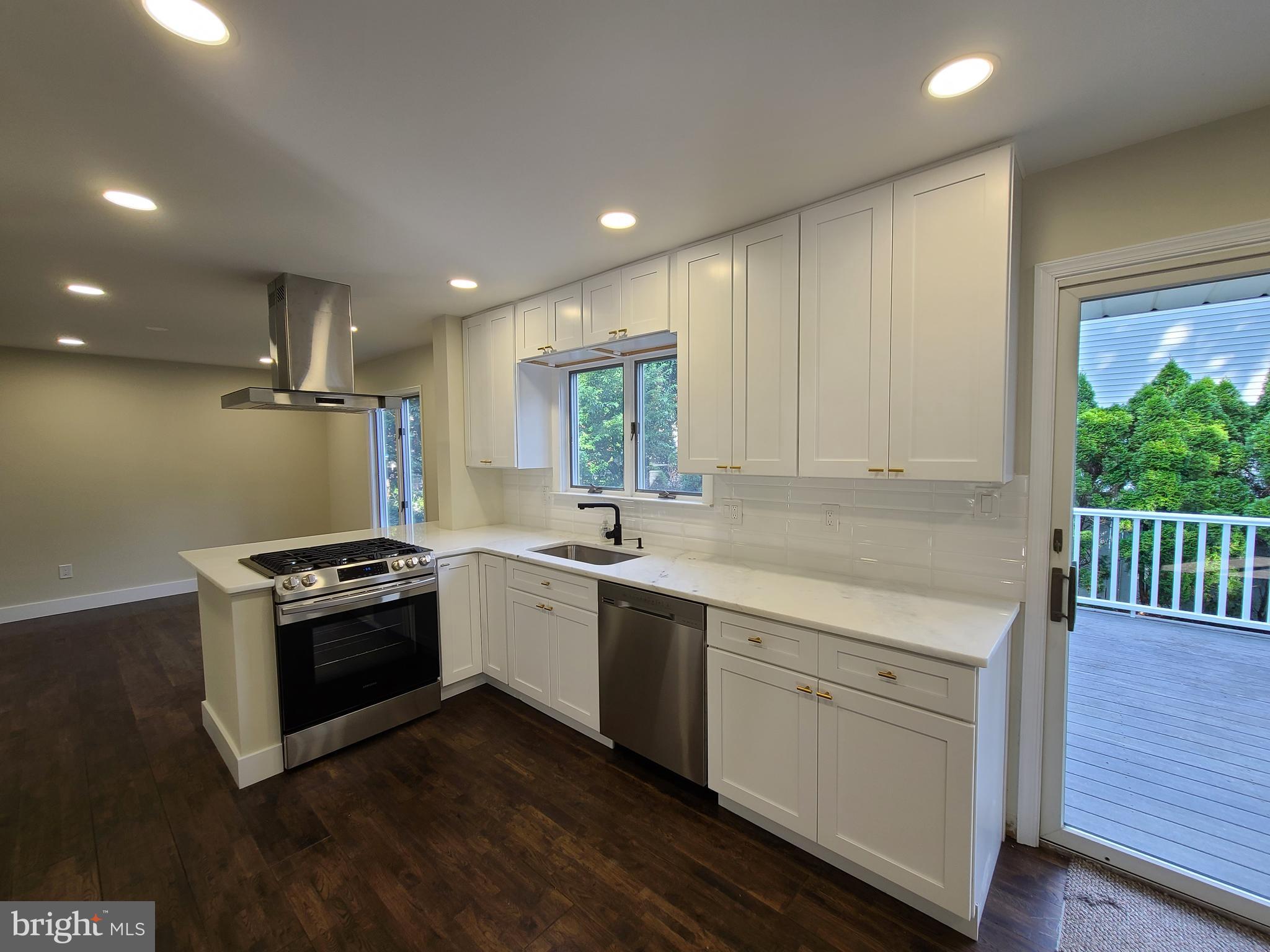 13013 Proctor Road Philadelphia, PA 19116 - Photo 2 of 25