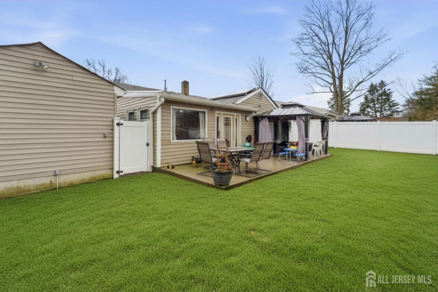 27 Glenville Road Edison, NJ 08817 - Photo 15 of 16