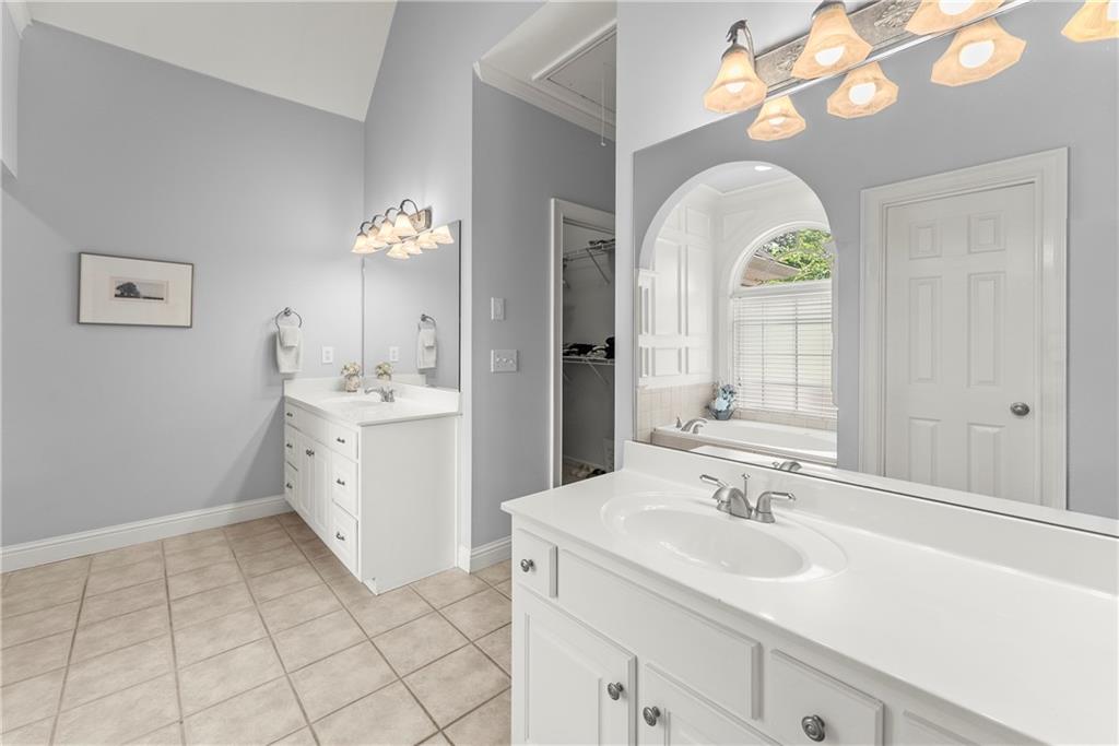 1503 Cleveland Court Loganville, GA 30052 - Photo 14 of 70