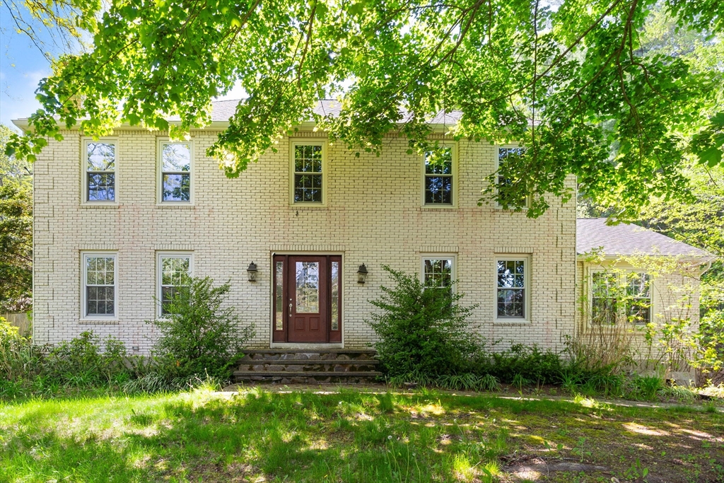 4 Dix Road Franklin, MA 02038 - Photo 1 of 39