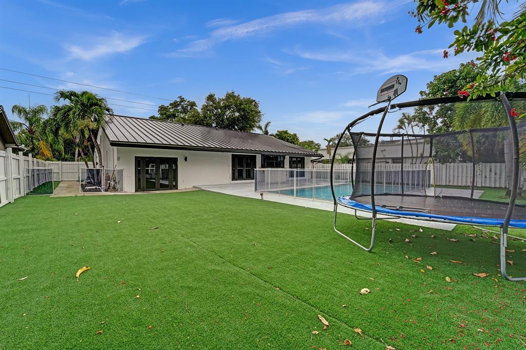 3501 North Park Road Hollywood, FL 33021 - Photo 53 of 55 a view of backyard with a garden and entertaining space