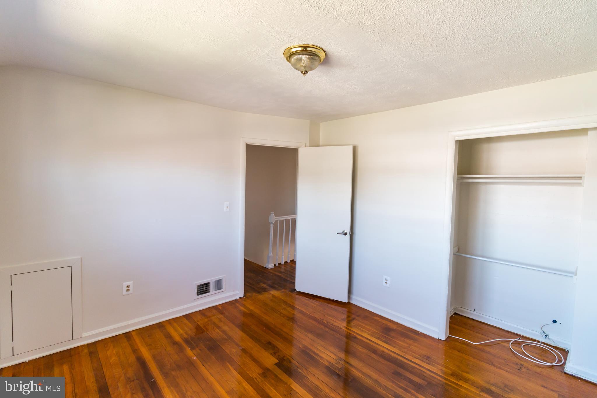 136 Bladen Road Baltimore, MD 21221 - Photo 11 of 23 Gallery Image 11