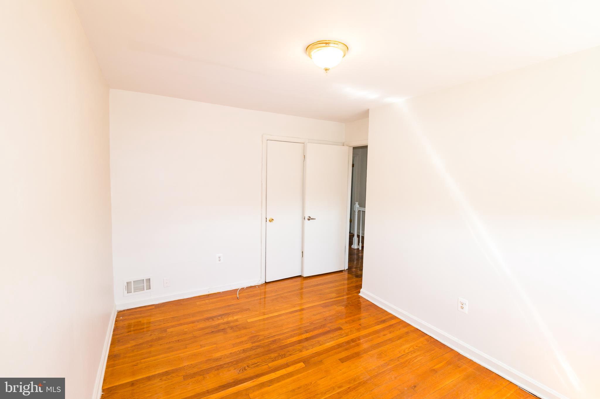 136 Bladen Road Baltimore, MD 21221 - Photo 14 of 23 Gallery Image 14