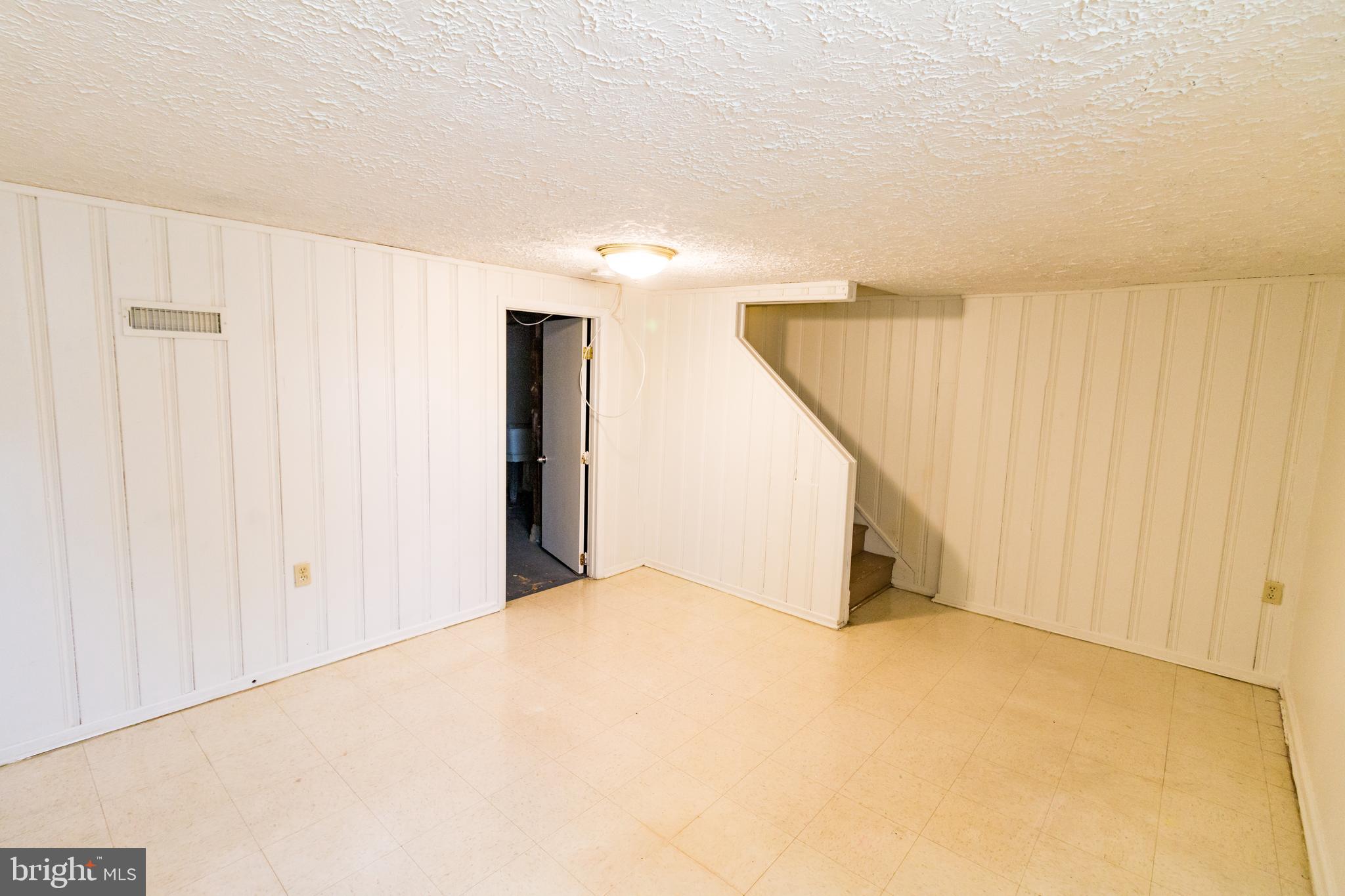 136 Bladen Road Baltimore, MD 21221 - Photo 19 of 23 lower level rec room