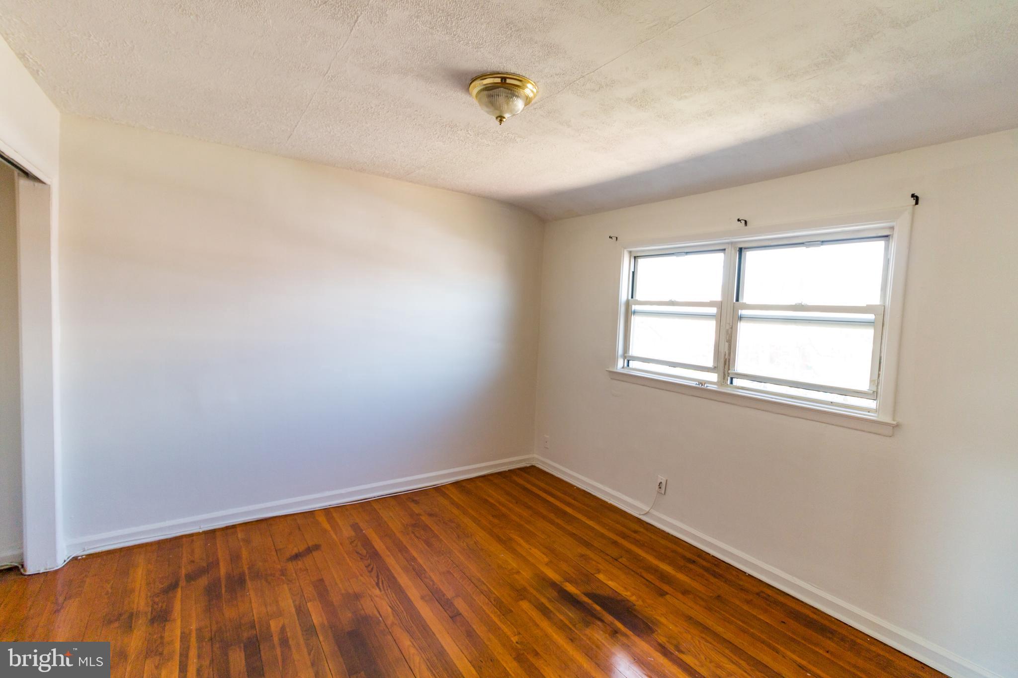 136 Bladen Road Baltimore, MD 21221 - Photo 10 of 23 Gallery Image 10