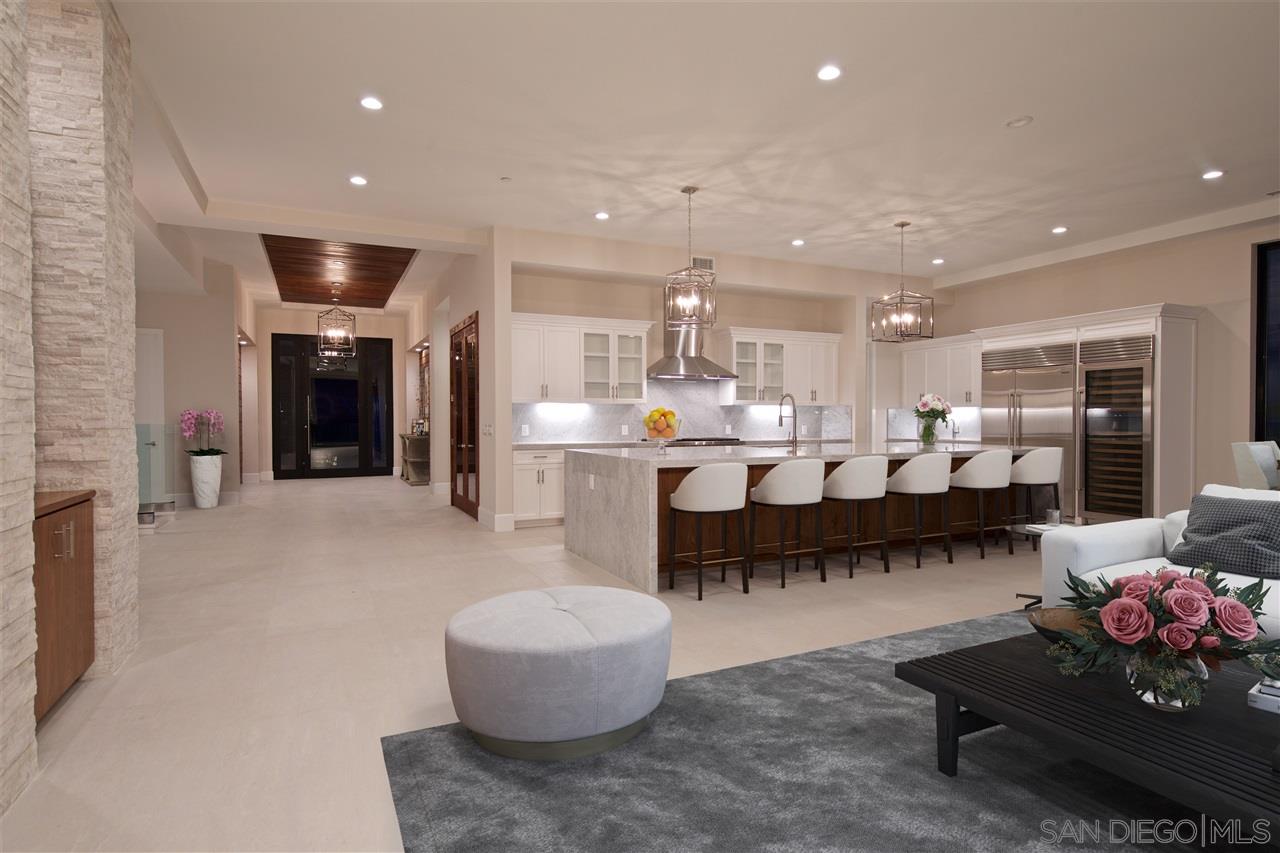 850 La Jolla Rancho Road La Jolla, CA 92037 - Photo 4 of 25
