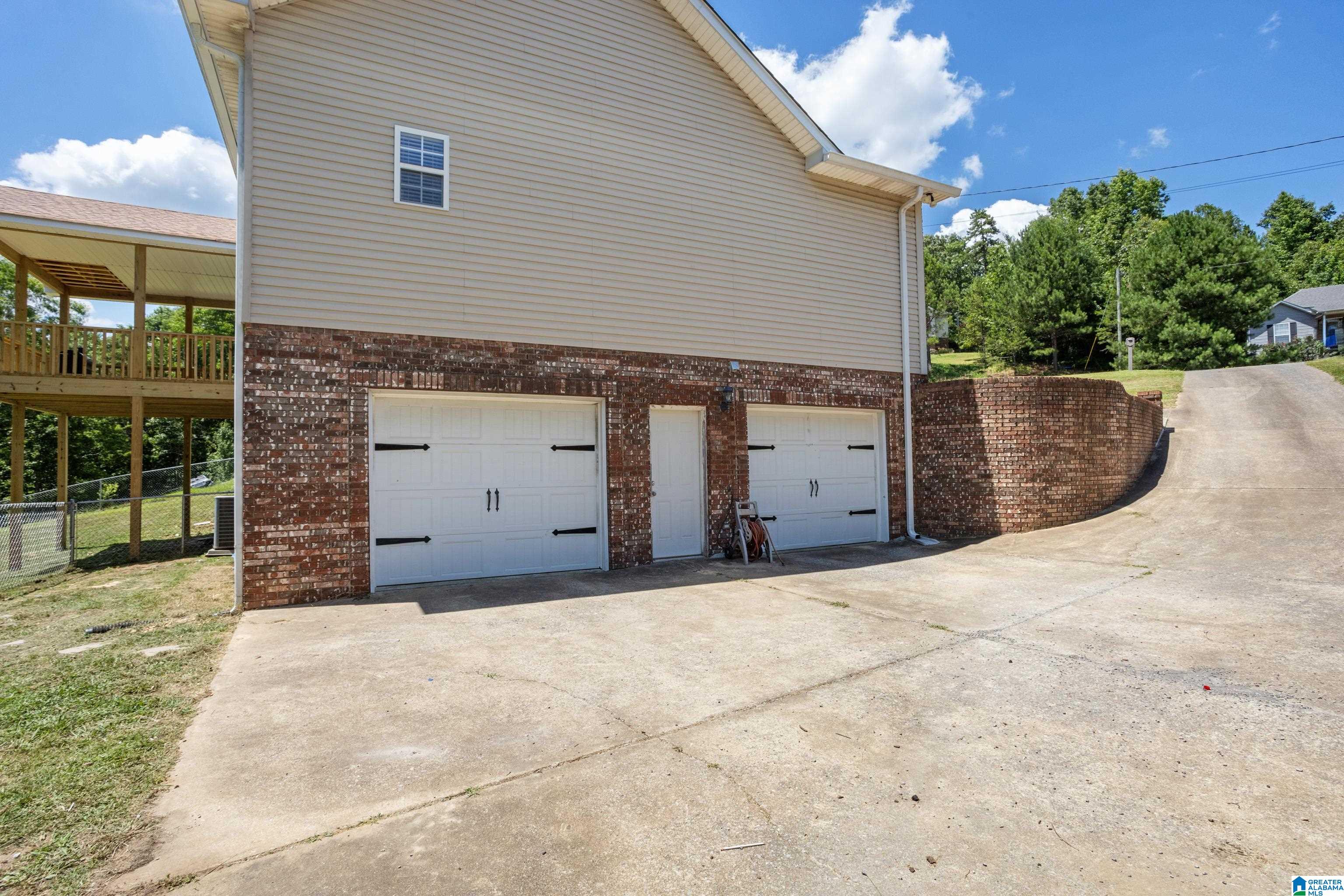 529 Indian Hills Road Hayden, AL 35079 - Photo 4 of 52 Gallery Image 4