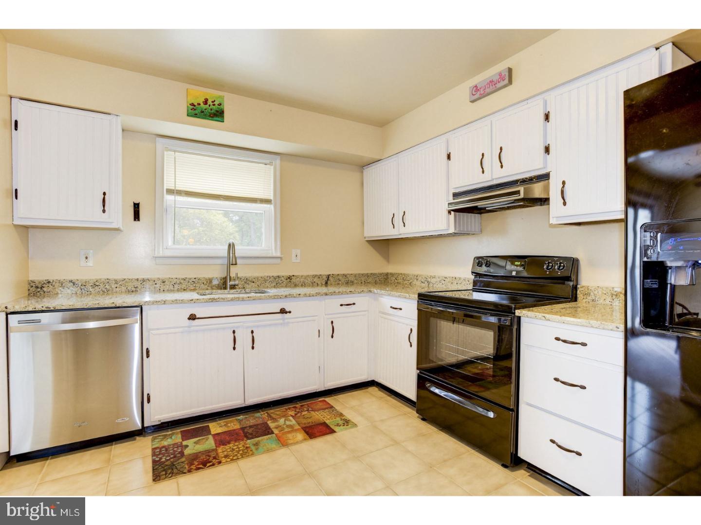 2331 State Street Atco, NJ 08004 - Photo 8 of 25 Kitchen