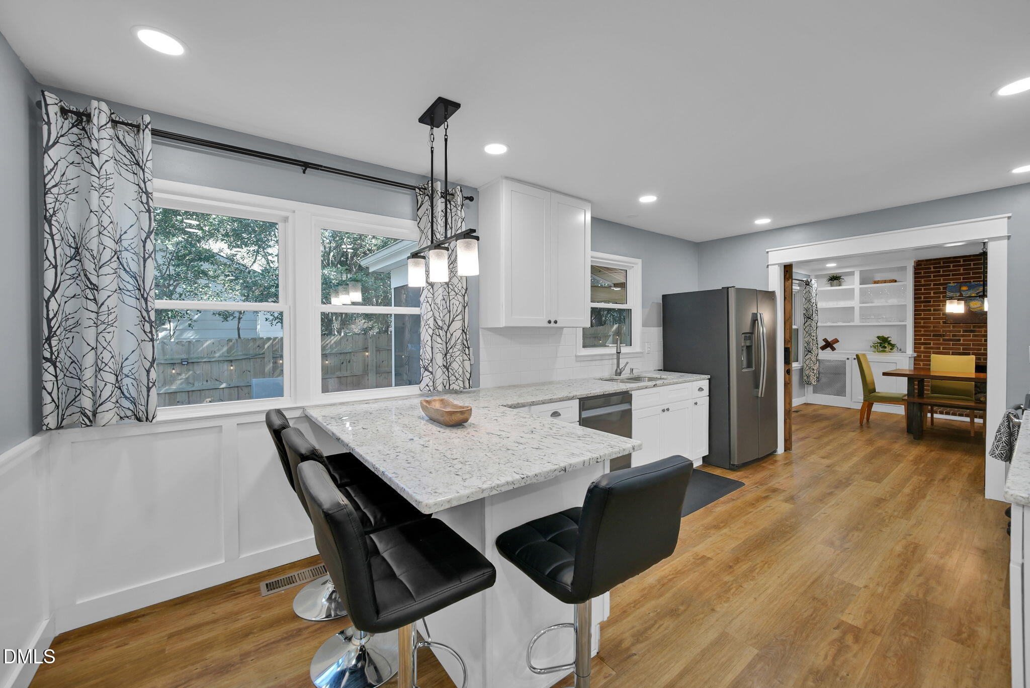 5920 Whittier Drive Raleigh, NC 27609 - Photo 7 of 51 15-web-or-mls-DSC06498
