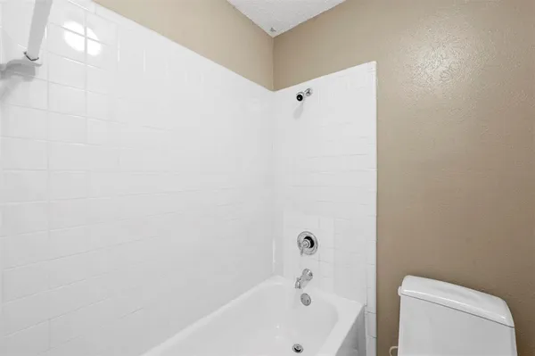 $1,775 | 14800 Enterprise Drive, Unit 22D, Farmers Branch, TX 75234