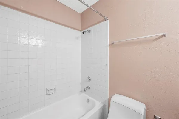 $1,775 | 14800 Enterprise Drive, Unit 22D, Farmers Branch, TX 75234