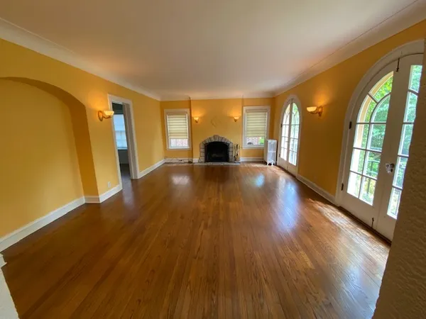 $6,750 | 403 Jackson Avenue, Glencoe, IL 60022