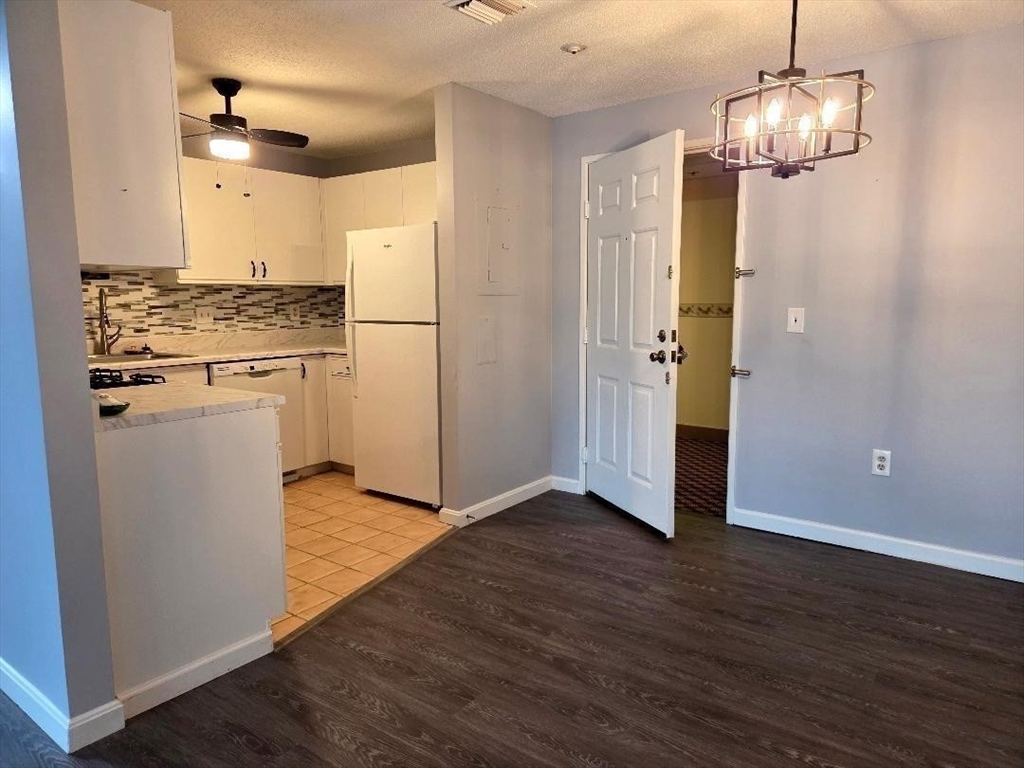 4234 North Main Street, Unit 606 Fall River, MA 02720 - Photo 5 of 15