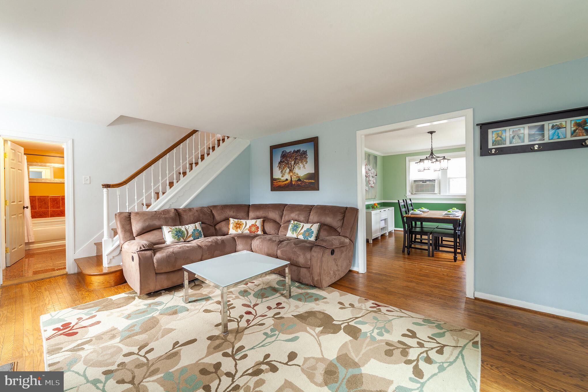 5 Green Valley Road Wallingford, PA 19086 - Photo 4 of 24 Living Room
