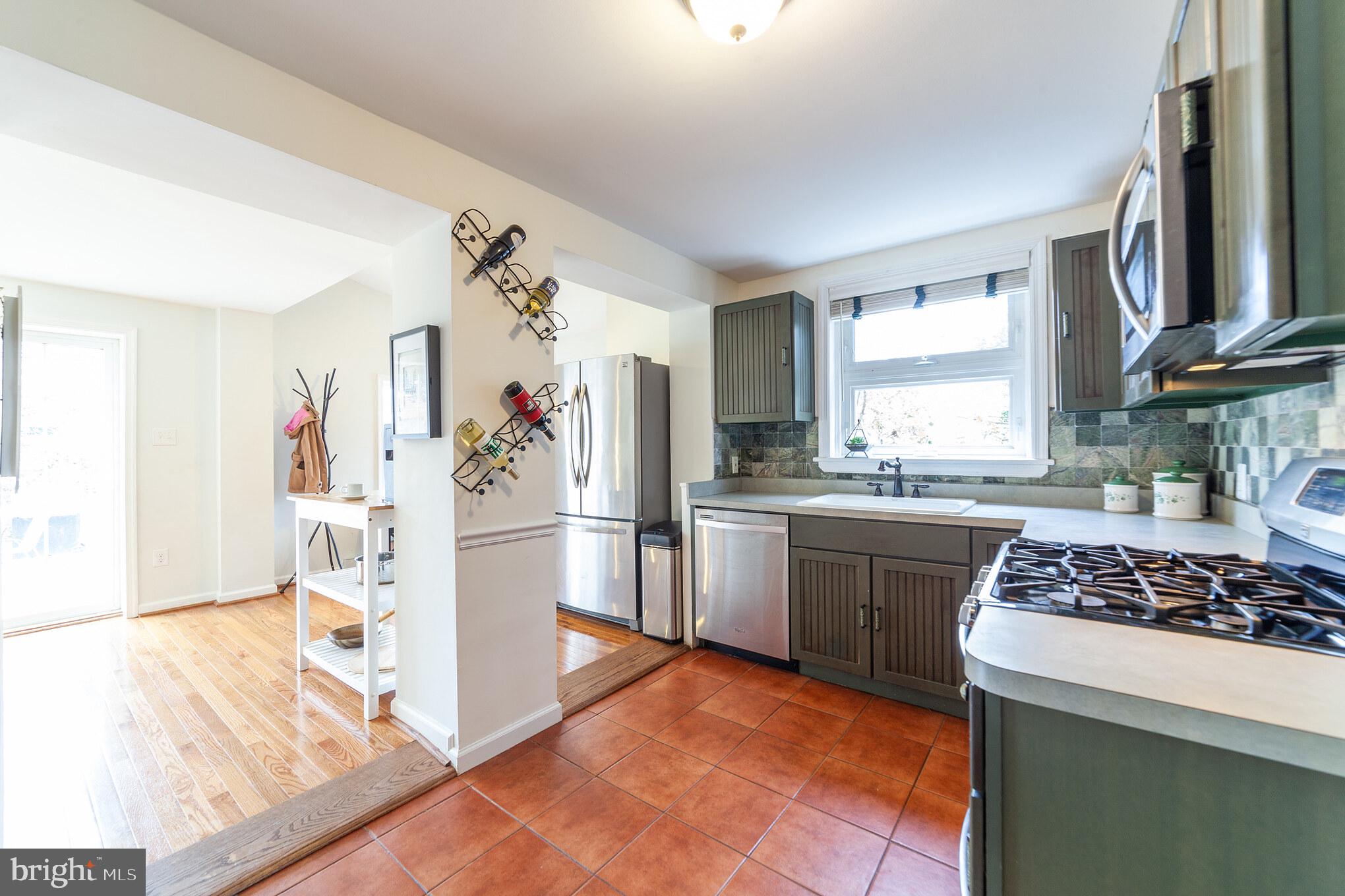 5 Green Valley Road Wallingford, PA 19086 - Photo 10 of 24 Kitchen/Family Room