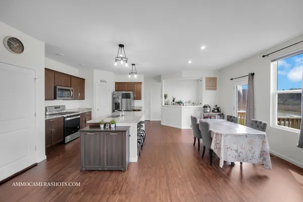 $644,500 | 1398 Kessler Drive, Mundelein, IL 60060