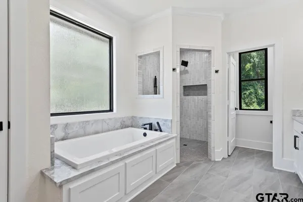 $700,000 | 10725 Red Bud Place, Whitehouse, TX 75791