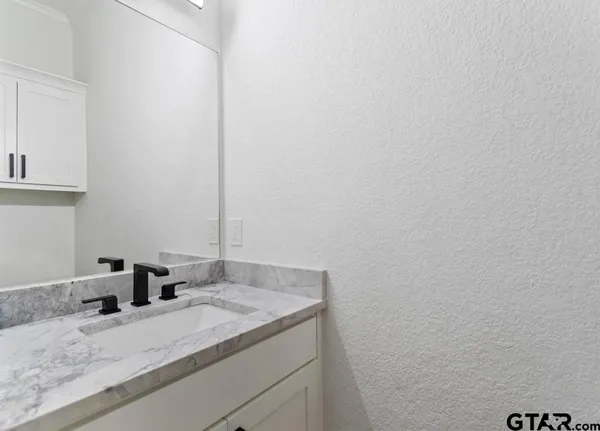 $700,000 | 10725 Red Bud Place, Whitehouse, TX 75791