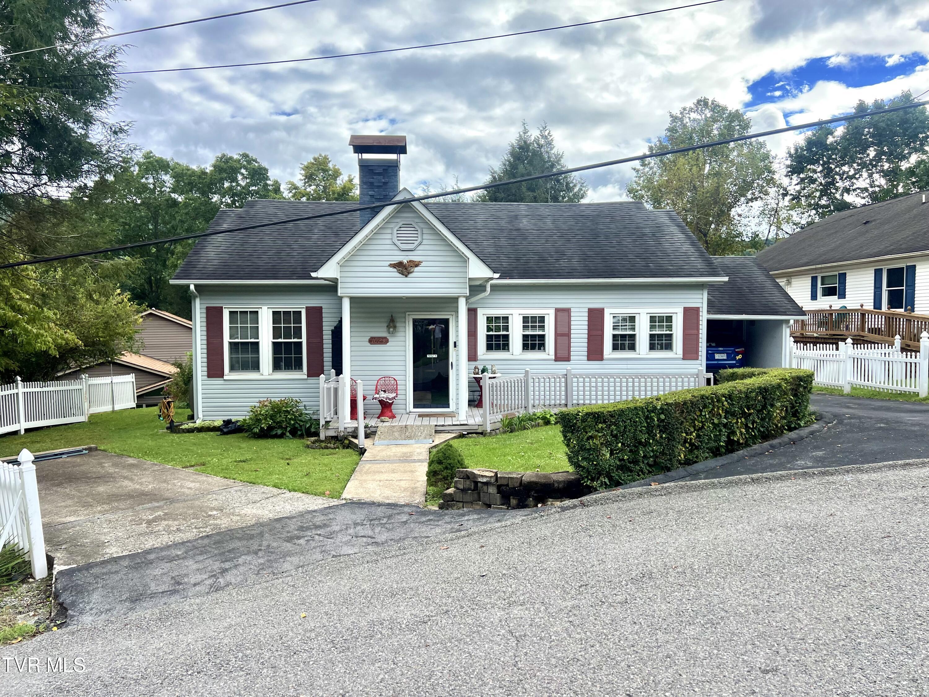 1023 Ridge Avenue Northwest Norton, VA 24273 - Photo 1 of 21 IMG_4777