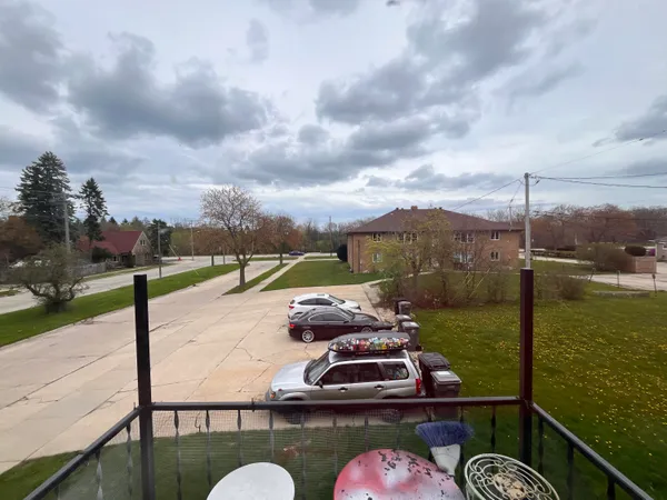 $1,295 | 5500 South Trinthammer Avenue, Cudahy, WI 53110