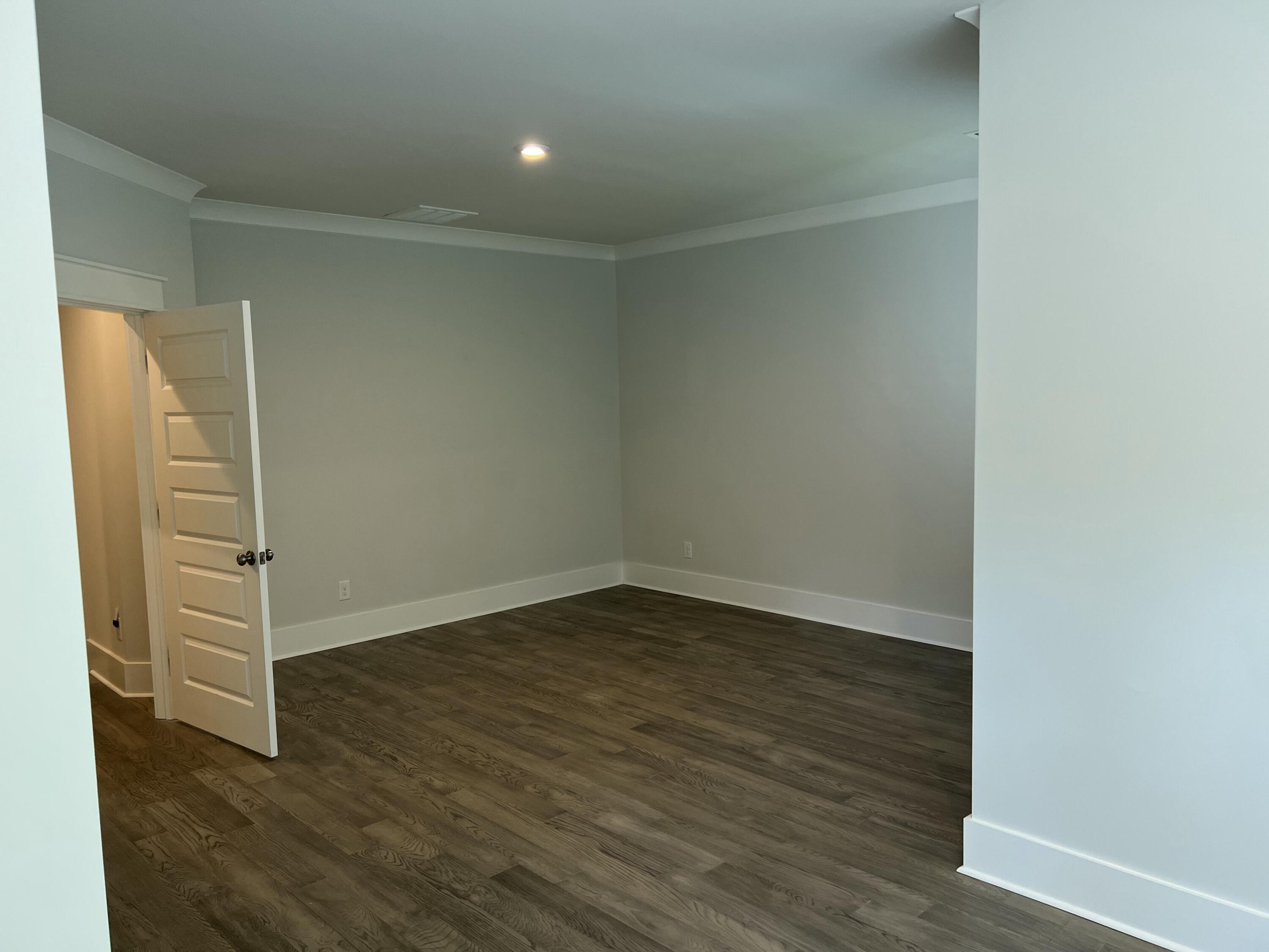2668 Fountainhead Way Mount Pleasant, SC 29466 - Photo 11 of 19 primary with sitting area
