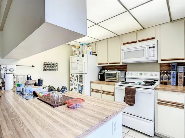 $239,000 | 5285 Cypress Court, Unit 723, Orlando, FL 32811