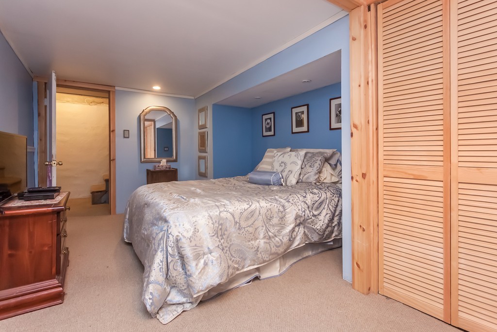 73 Shaker Road Longmeadow, MA 01106 - Photo 23 of 30