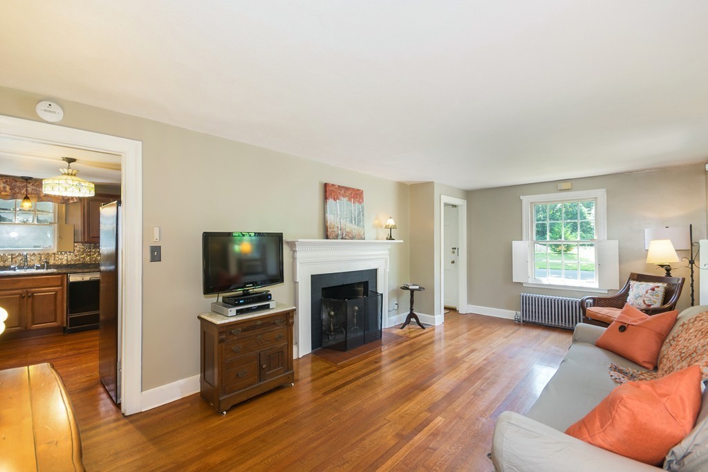 73 Shaker Road Longmeadow, MA 01106 - Photo 4 of 30