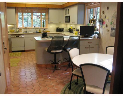 Kitchen. EAT IN EQUIPPED KIT SUB ZERO RF DUAL WARMING DRAWERS ETC