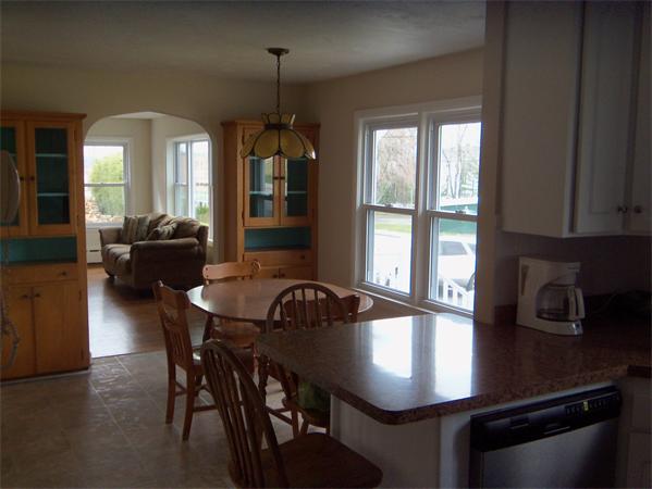 18 Ray Street Webster, MA 01570 - Photo 4 of 16 Gallery Image 4