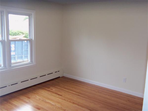 18 Ray Street Webster, MA 01570 - Photo 7 of 16 Gallery Image 7