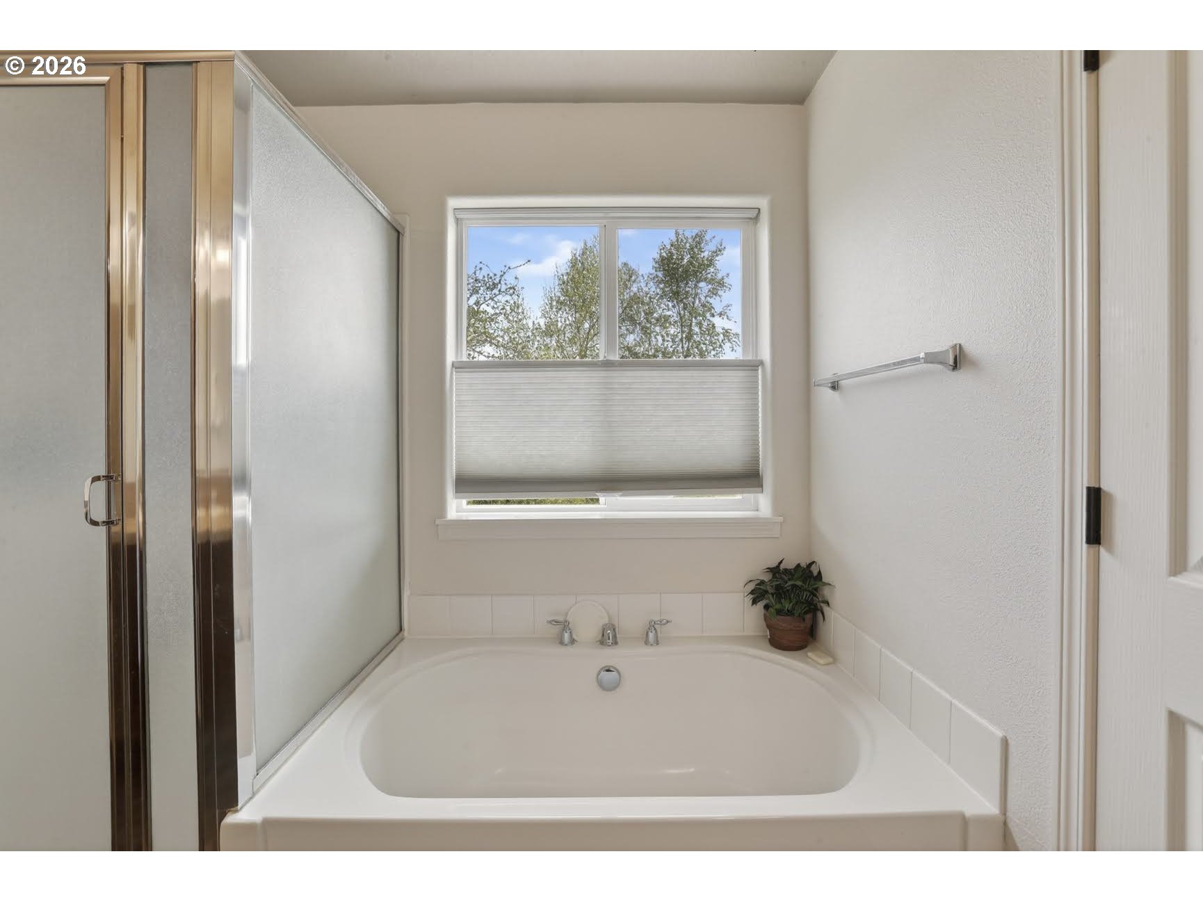 52092 Southeast 9th Street Scappoose, OR 97056 - Photo 17 of 33 Bathroom