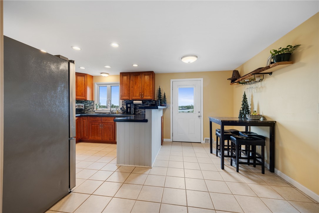 301 Ridge Road Ontario, NY 14519 - Photo 10 of 50