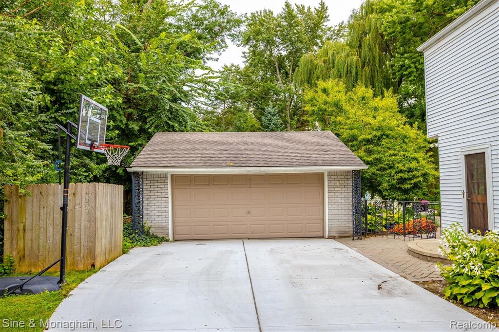 653 Middlesex Road Grosse Pointe Park, MI 48230 - Photo 48 of 54