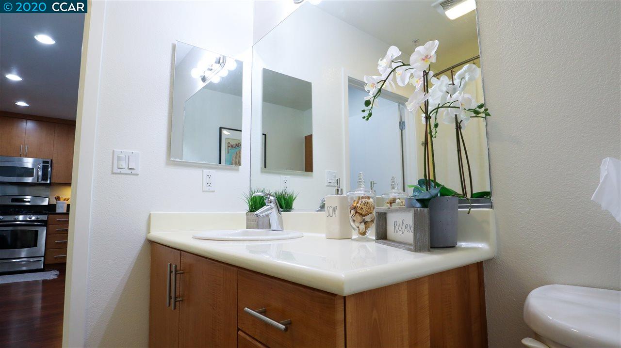 288 3rd Street, Unit 411 Oakland, CA 94607 - Photo 20 of 29